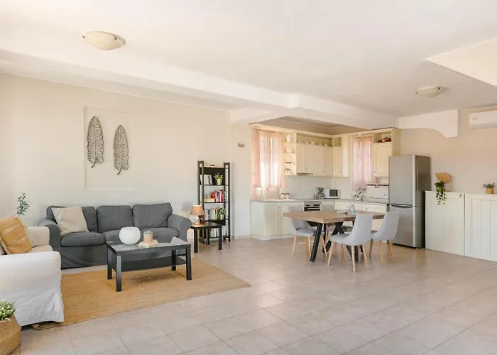 Isalos By Vintage Travel *