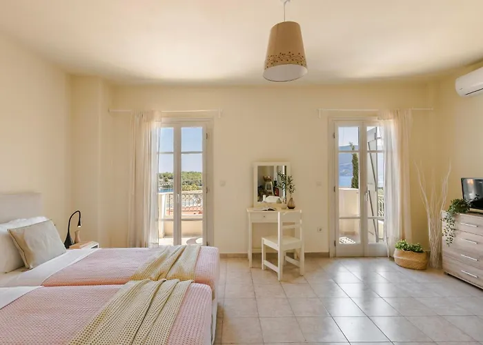 Isalos By Vintage Travel * 피스카던