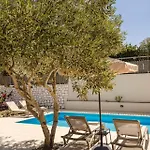 Villa Isalos By Vintage Travel